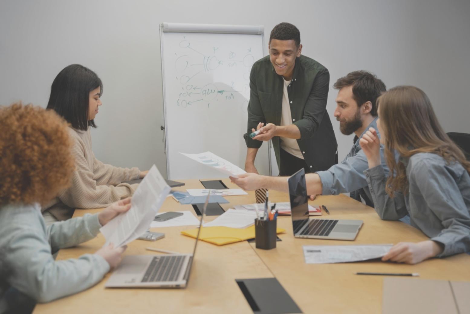 Team collaboration at Mindaya workspace